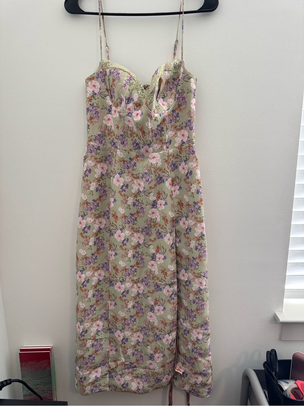 House of Cb NWT Charlotte Peony Print Midi Sundress - Picture 5 of 12